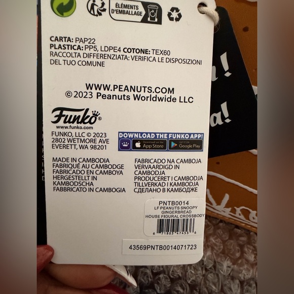 Funko Peanuts Snoopy Crossbody Bag - Picture 3 of 3